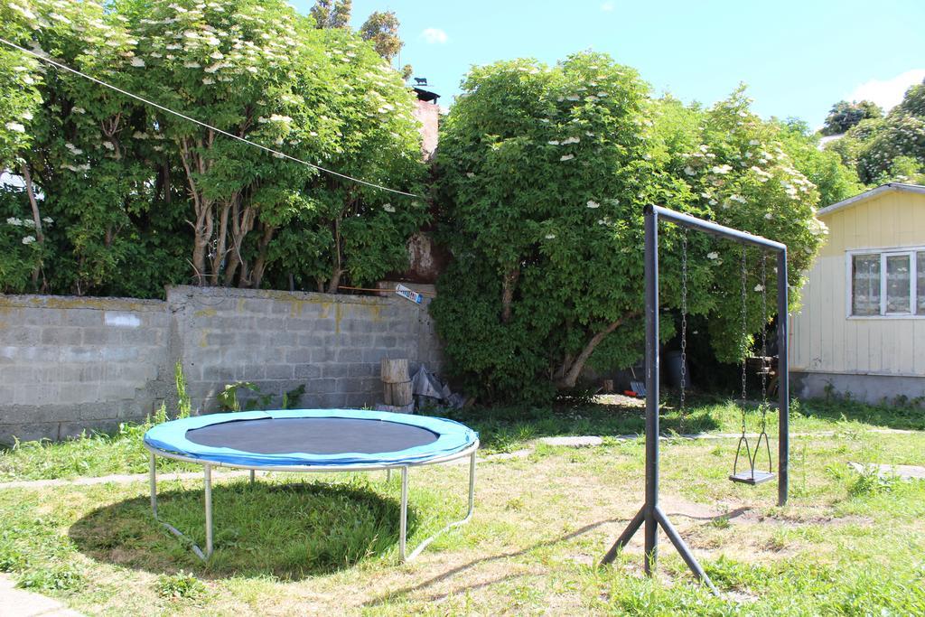 Hostal Y Cabanas Ainil Пунта Аренас Екстериор снимка