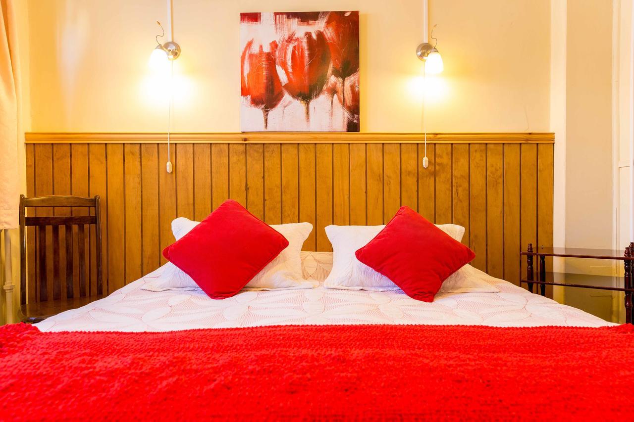 Hostal Y Cabanas Ainil Пунта Аренас Екстериор снимка