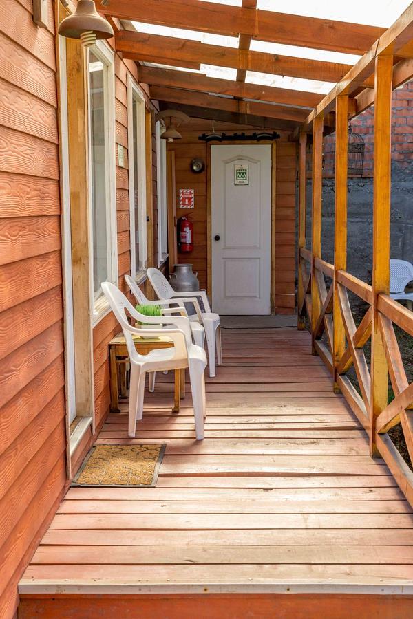 Hostal Y Cabanas Ainil Пунта Аренас Екстериор снимка