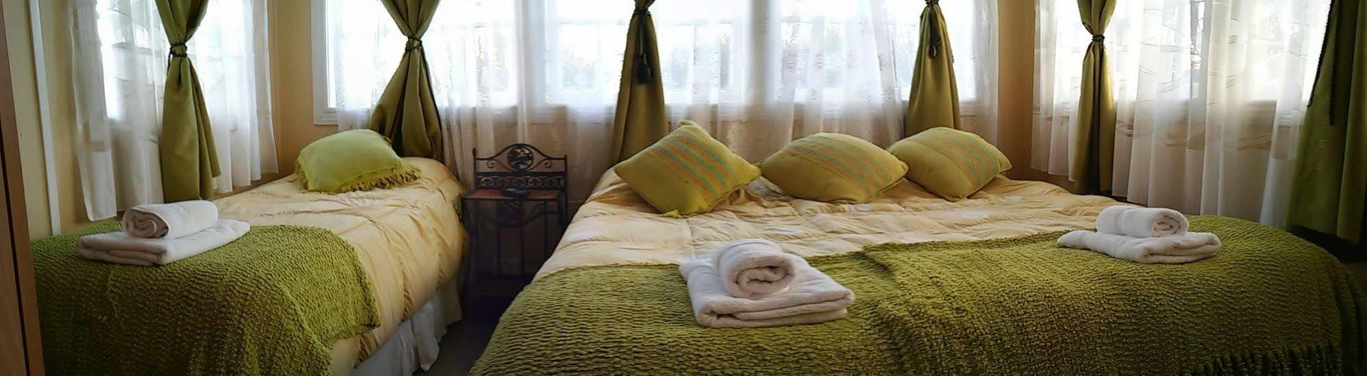 Hostal Y Cabanas Ainil Пунта Аренас Екстериор снимка