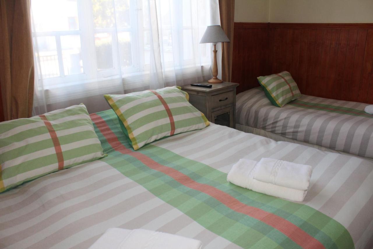 Hostal Y Cabanas Ainil Пунта Аренас Екстериор снимка