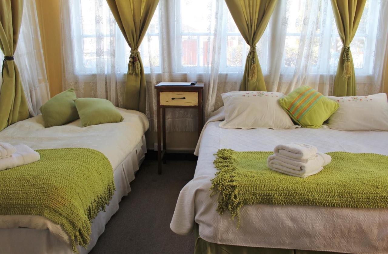 Hostal Y Cabanas Ainil Пунта Аренас Екстериор снимка