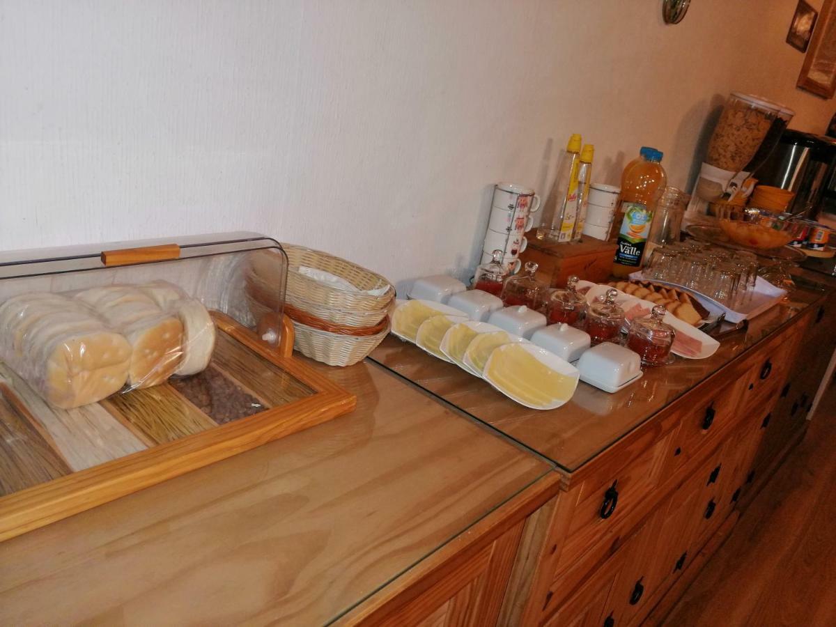 Hostal Y Cabanas Ainil Пунта Аренас Екстериор снимка